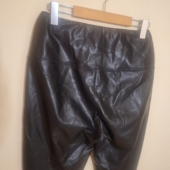 Aritzia Wilfred Japanese Un-real leather Daria pants SZ S NWOT - Picture 9 of 11
